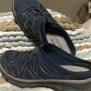 Mules slide on sketchers